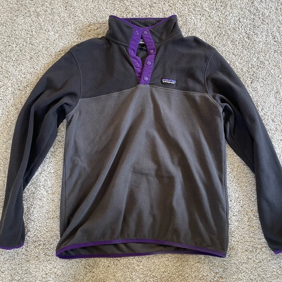 Patagonia Men’s Gray and Purple Fleece Pullover - Picture 1 of 3
